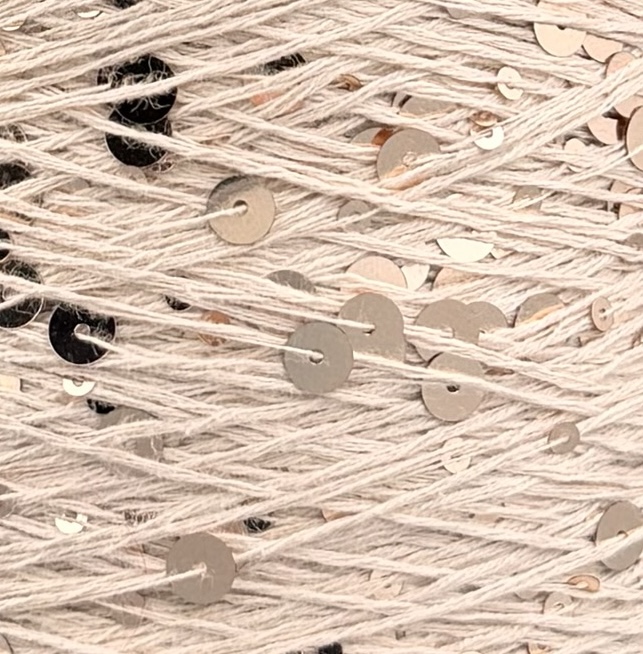 Art. Brillante 260 m / 100 g – Baumwolle mit Maxi-Pailletten col. Beige